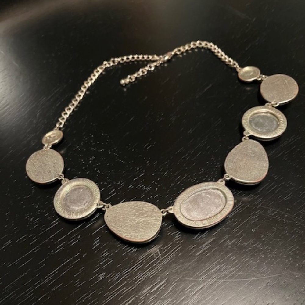 Faux Gemstone Choker Necklace - Picture 10 of 10